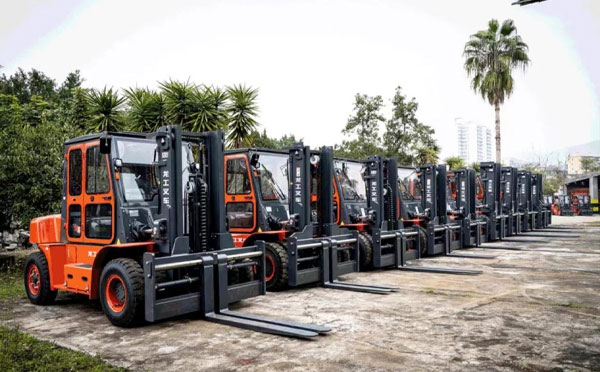 现代物流与仓储作业中的核心装备:酒泉叉车的技术演进与应用价值 现代物流与仓储作业中的核心装备:酒泉叉车的技术演进与应用价值